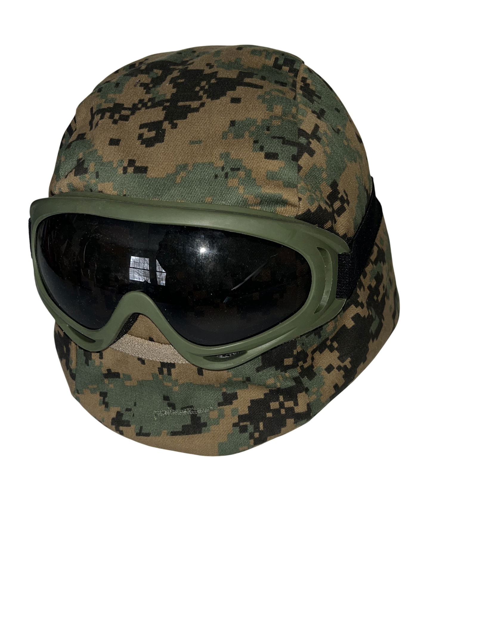 US Military, USMC and Army, Three Tactical Equipment Groups, Vietnam to GWOT Era: This collection features three distinct groupings of United States military headgear and field equipment spanning from the Vietnam War to the modern era. The first group represents a modern USMC