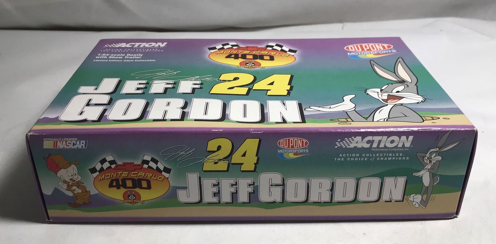 Jeff Gordon 2001 Dually with Trailer Looney Tunes: #24 DuPont / Looney Tunes / 1 of 3000, in original box