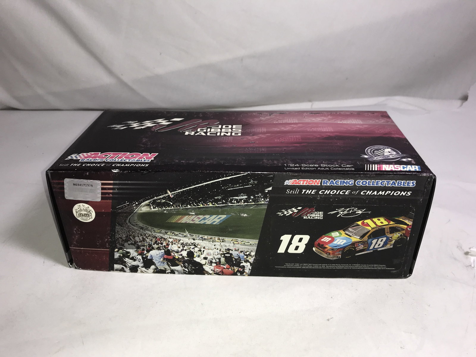 Kyle Busch 2010 Camry DieCast 1:24 Scale in org bx: Action Collectibles #18 M&M’s Limited edition 1 of 6257