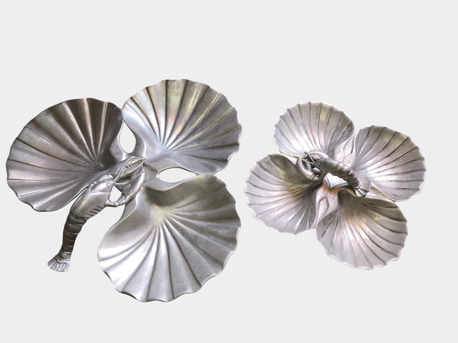 Cast Aluminum Lobster and Scallop Shell Serving Trays: Two sand-cast aluminum serving trays by Arthur Court featuring nautical motifs. Larger measures 17 across and other measures 12 inches across
