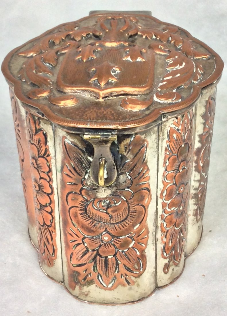 European Crested Men's Jewelry Box: coat of arms top and lockable latch