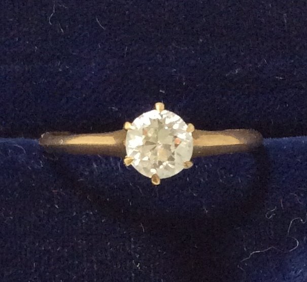 14kt. Gold Solitaire Diamond Ring: 1/2 Karat Diamond Size 8-1/2 6 Facets