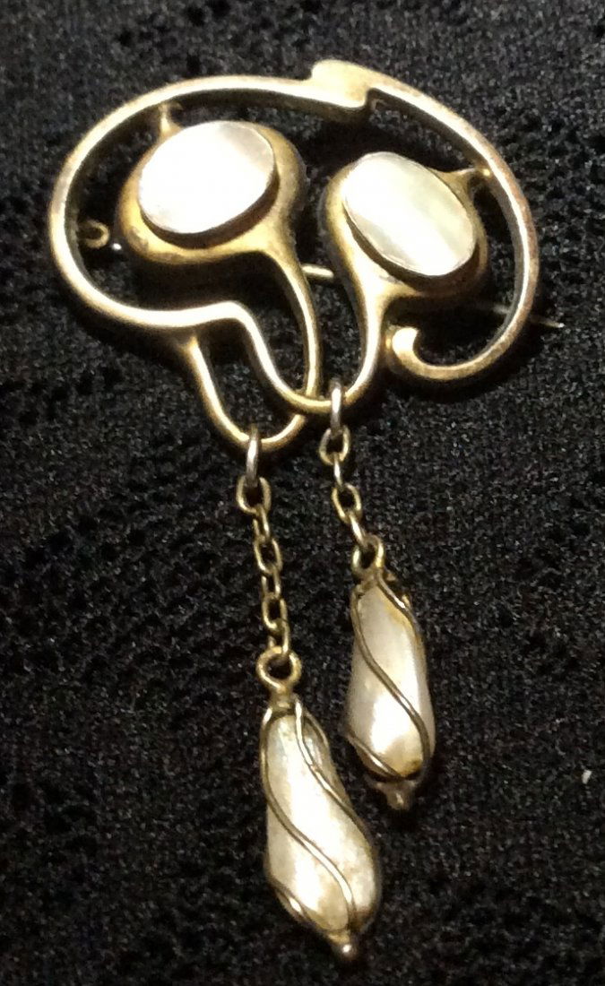 Fresh Water Pearl Pin (1 of 2)