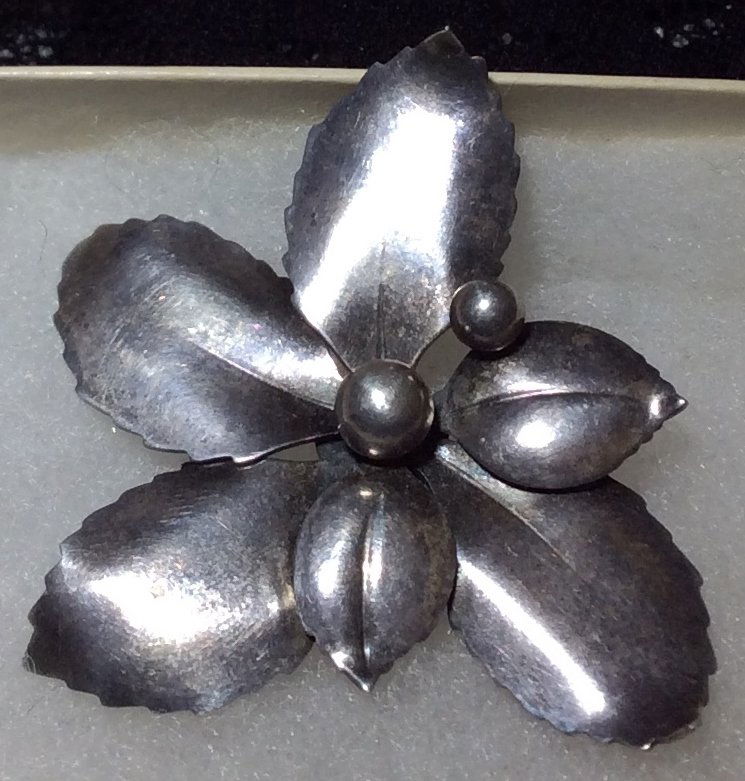 Anton Michelson floral brooch (1 of 2)