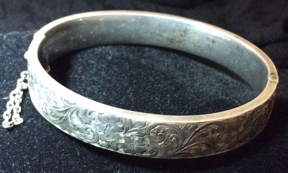 Bangle bracelet engraved: 2 Hallmarks, English, safety chain marked sterling