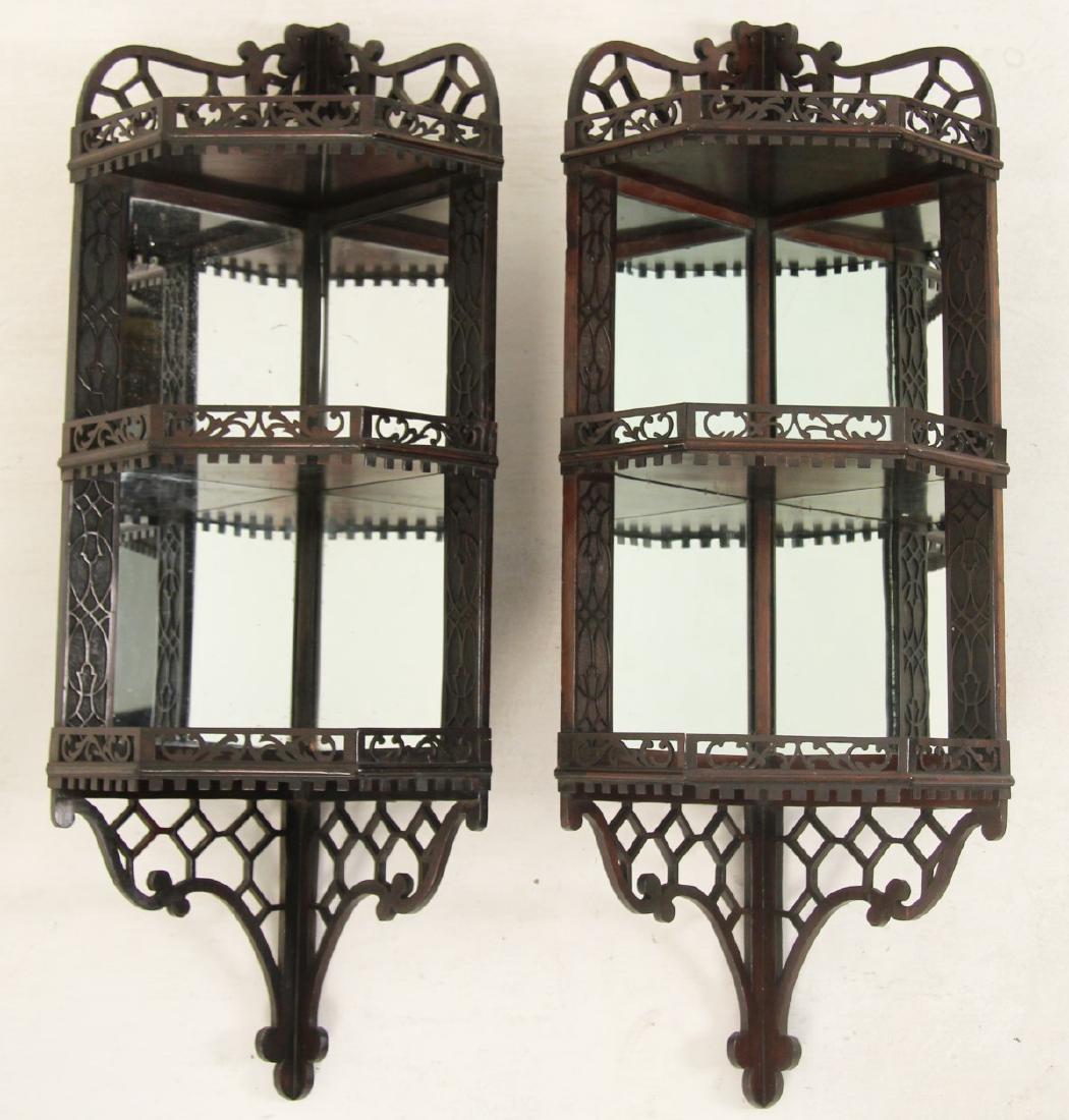 PAIR OF 19TH C. MAHOGANY CORNER HANGING BRACKETS (1 of 2)
