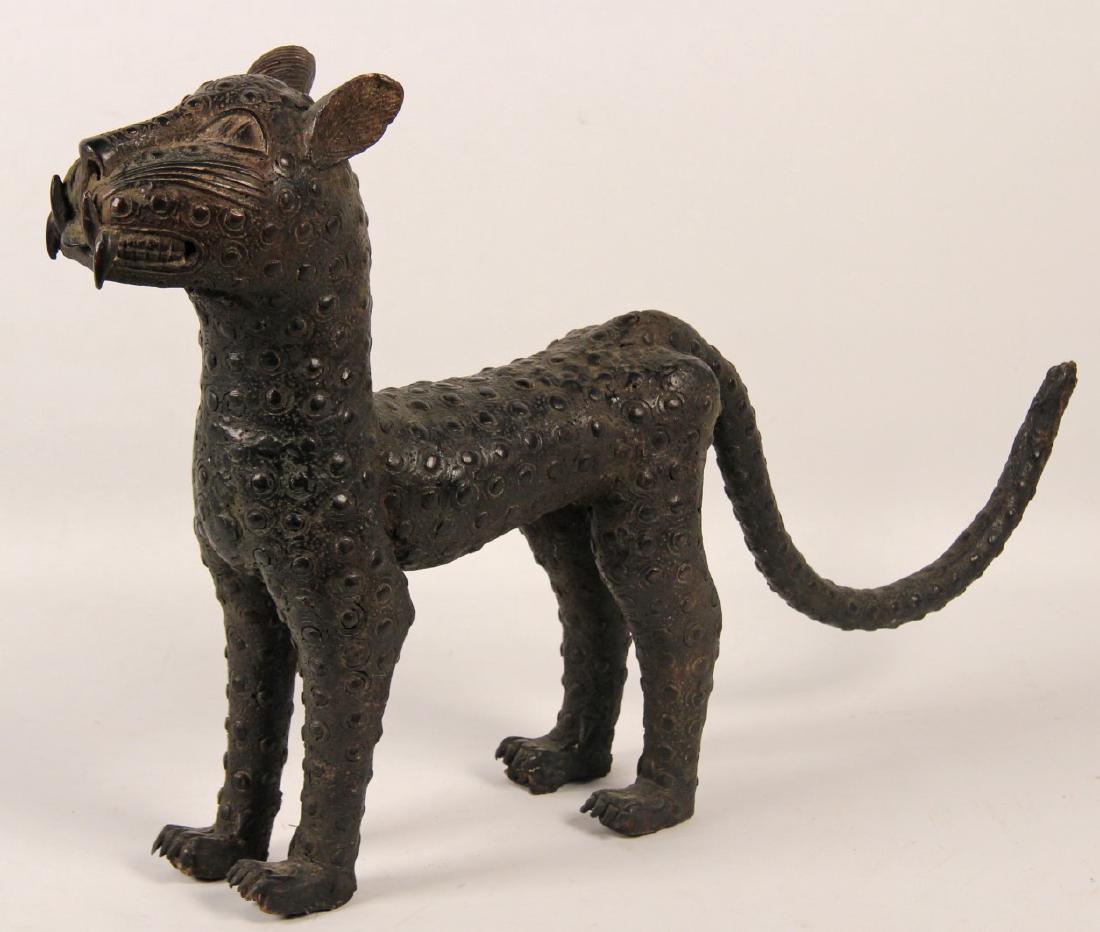 AFRICAN BRONZE SCULPTURE OF A LARGE FELINE (1 of 2)