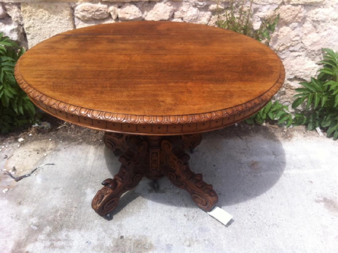 EUROPEAN QUARTER SAWN ROUND OAK TABLE (1 of 2)