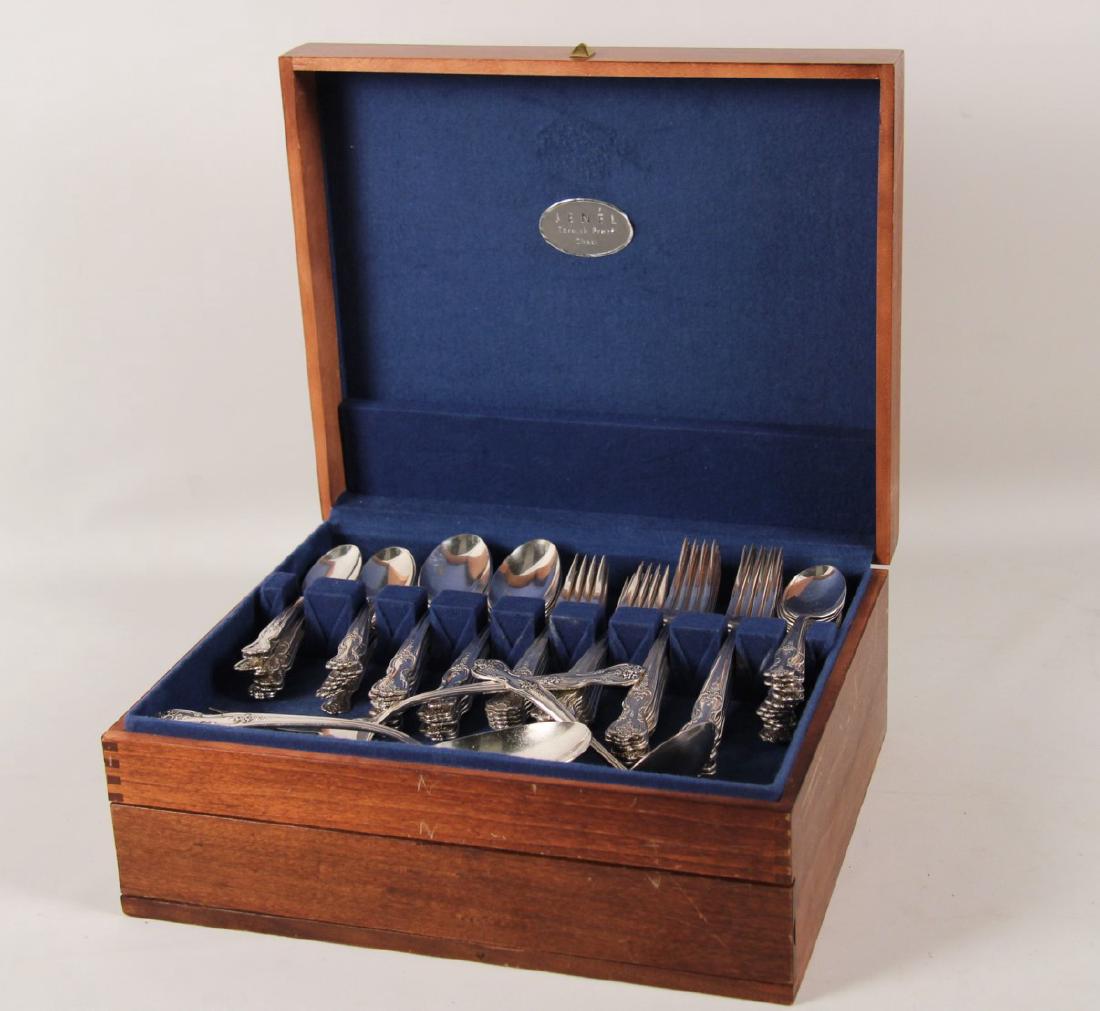 115 PIECE ROGERS EXTRA PLATE FLATWARE SET (1 of 3)