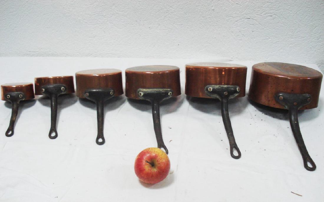 SET OF 6 GRADUATING COPPER CULINARY PANS (1 of 3)