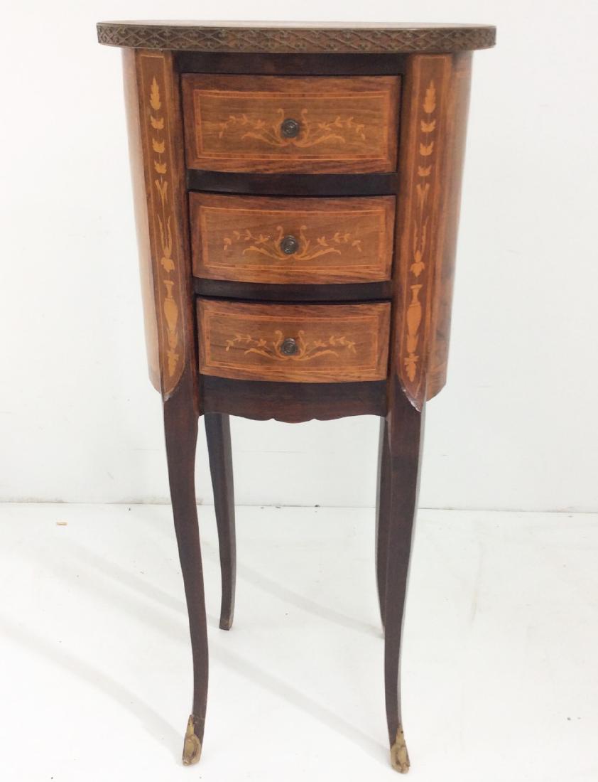 PETITE LOUIS XV STYLE INLAID TABLE D'UN SALON (1 of 2)