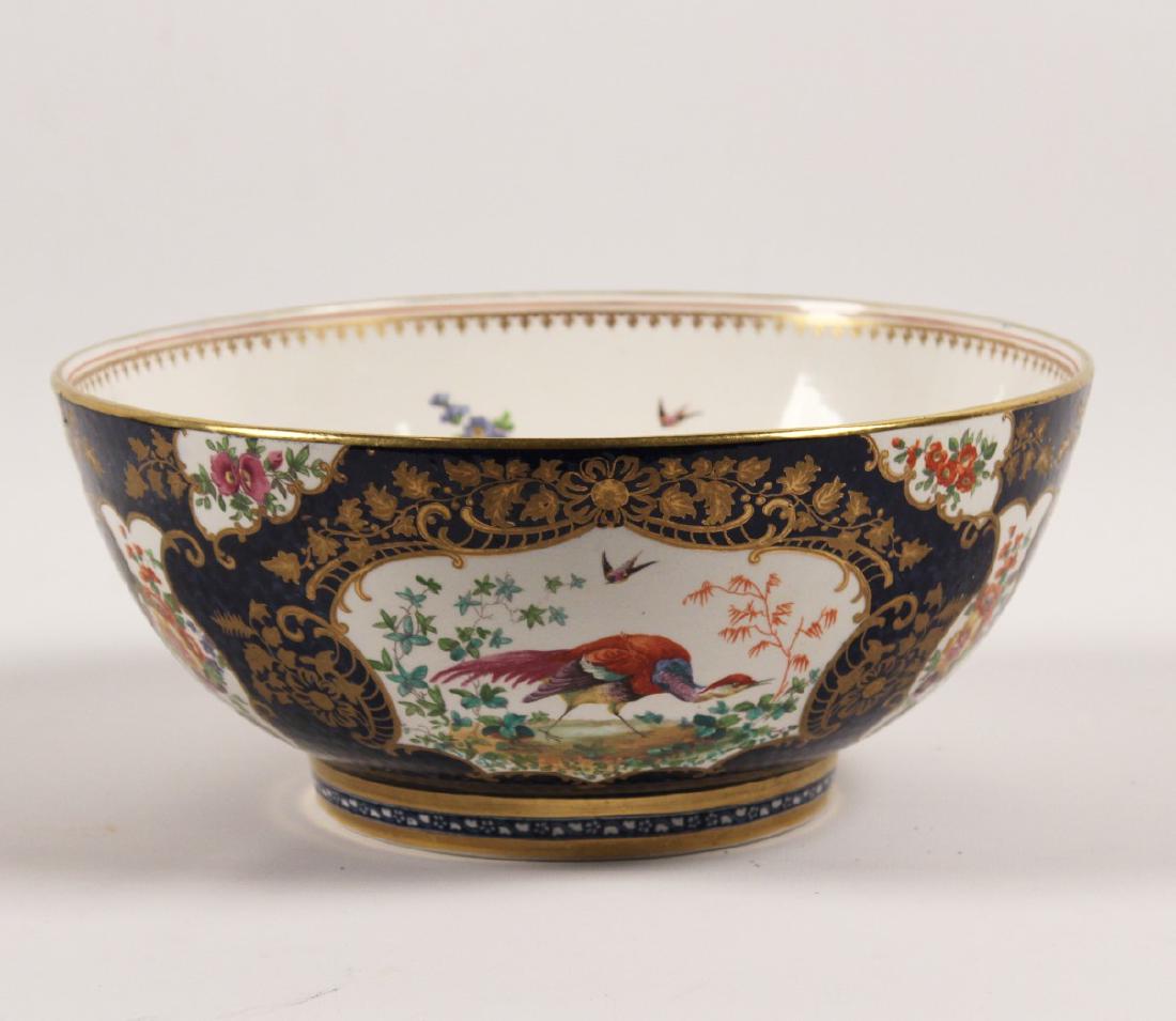 11" CHELSEA PORCELAIN FRUIT BOWL, 19TH C. (1 of 5)