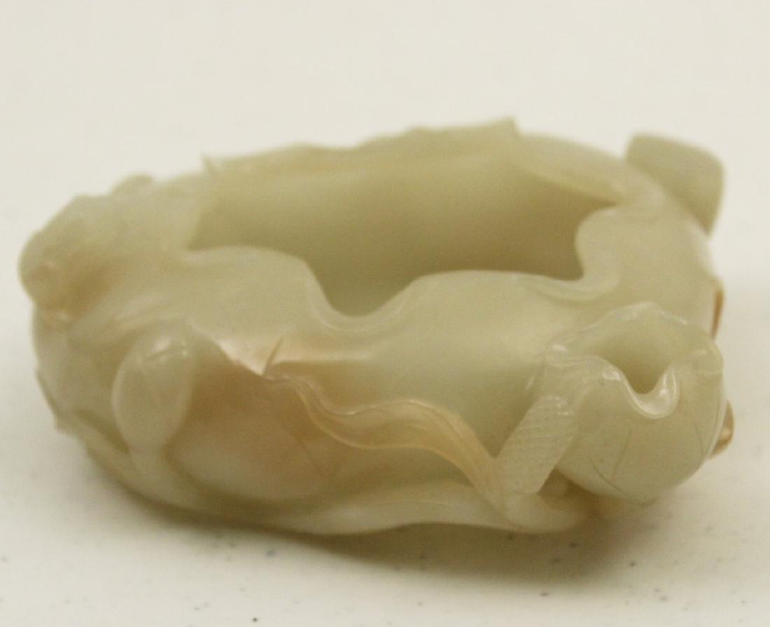 CHINESE CARVED JADE BRUSH POT (1 of 3)