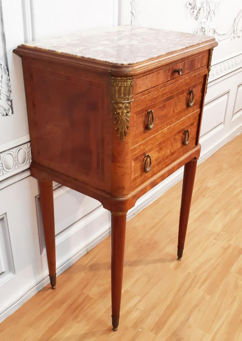 FRENCH BRONZE MOUNTED M/TOP EXOTIC WOOD BEDSIDE TABLE (1 of 6)