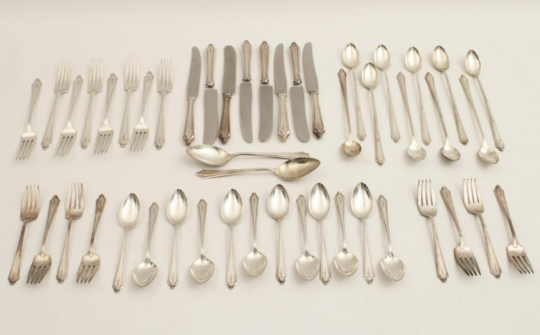 40 PC. LOT OF MATCHING STERLING SILVER FLATWARE (1 of 2)