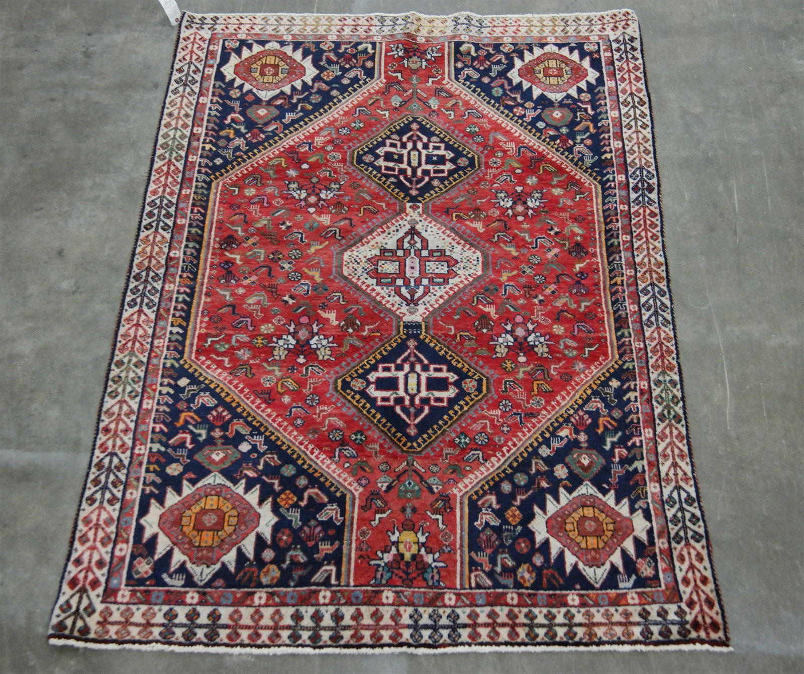 ORIENTAL RUG 4'8" X 7' QASHGHI (1 of 2)