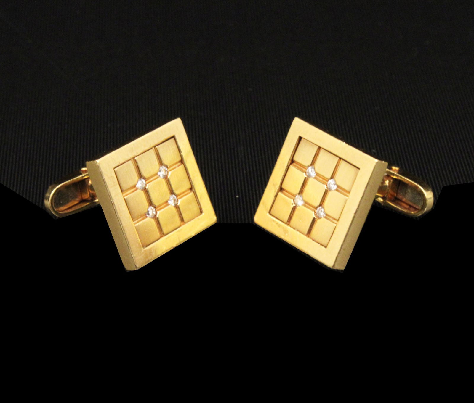 PR OF 18K YELLOW GOLD AND DIAMOND CUFF LINKS (1 of 1)