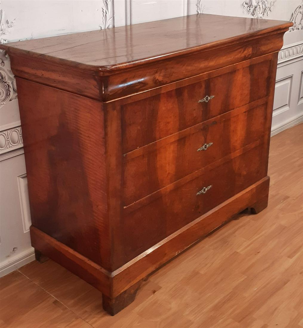 19TH C. FRENCH LOUIS PHILIPPE WALNUT COMMODE (1 of 4)