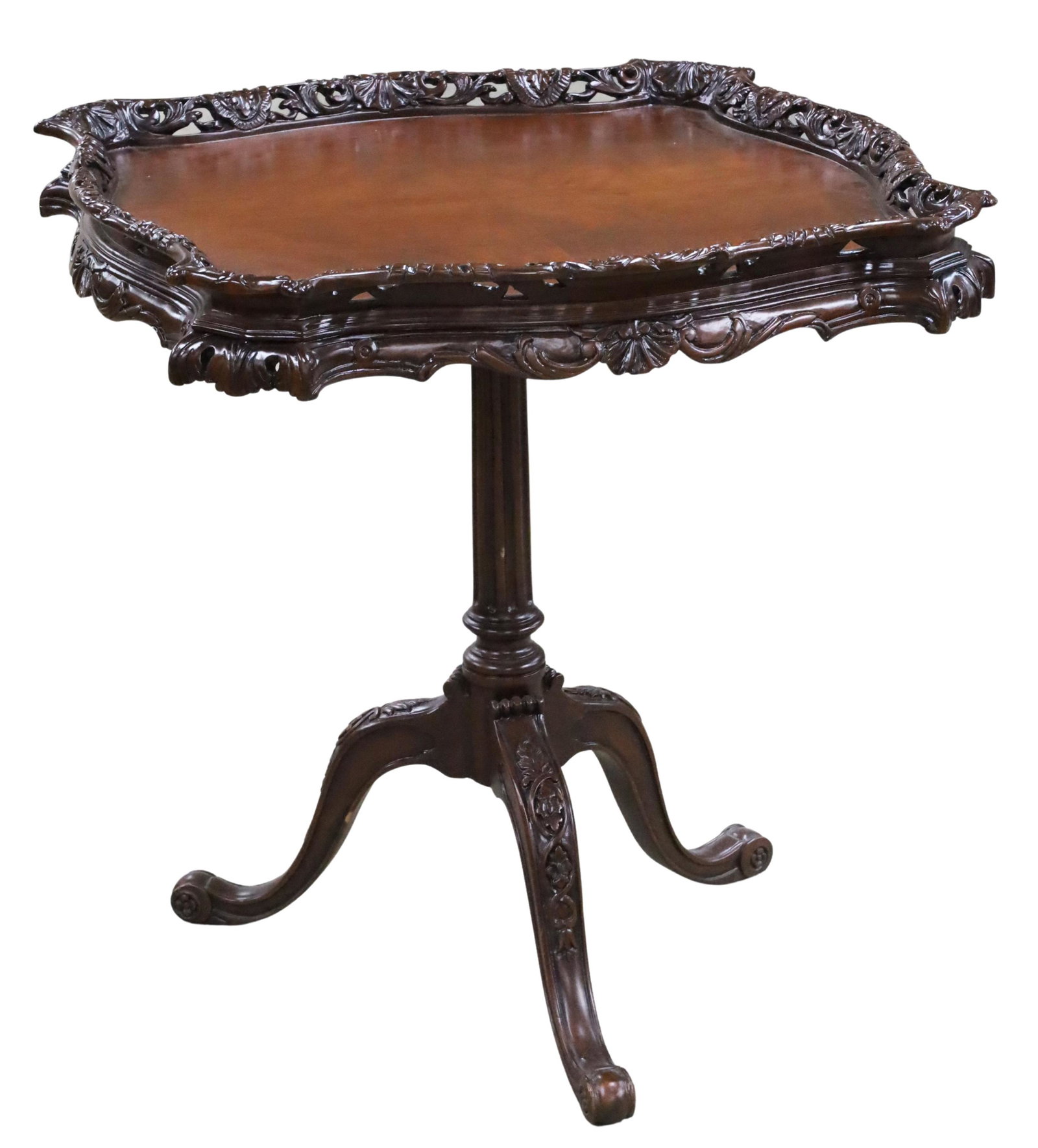 CHIPPENDALE STYLE MAHOGANY TILT TABLE (1 of 2)