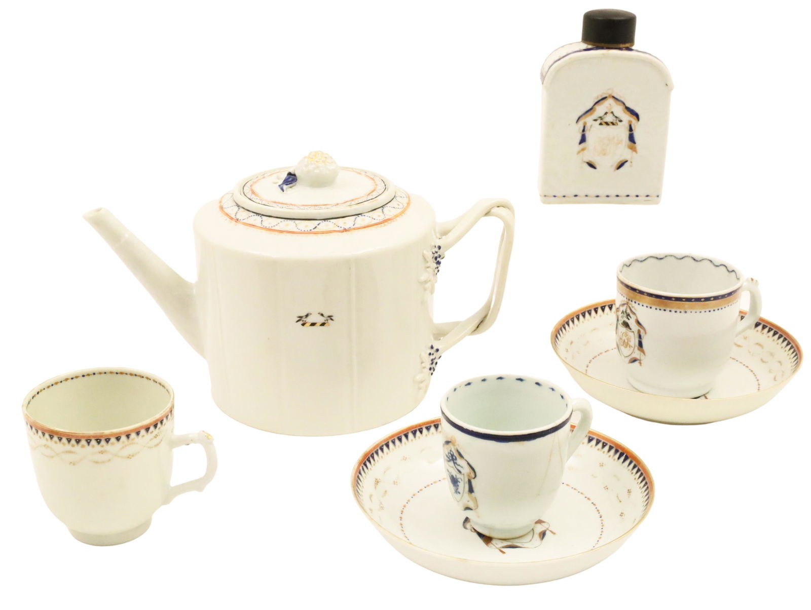 7 PIECE CHINESE EXPORT AMORIAL TEA SERVICE (1 of 12)