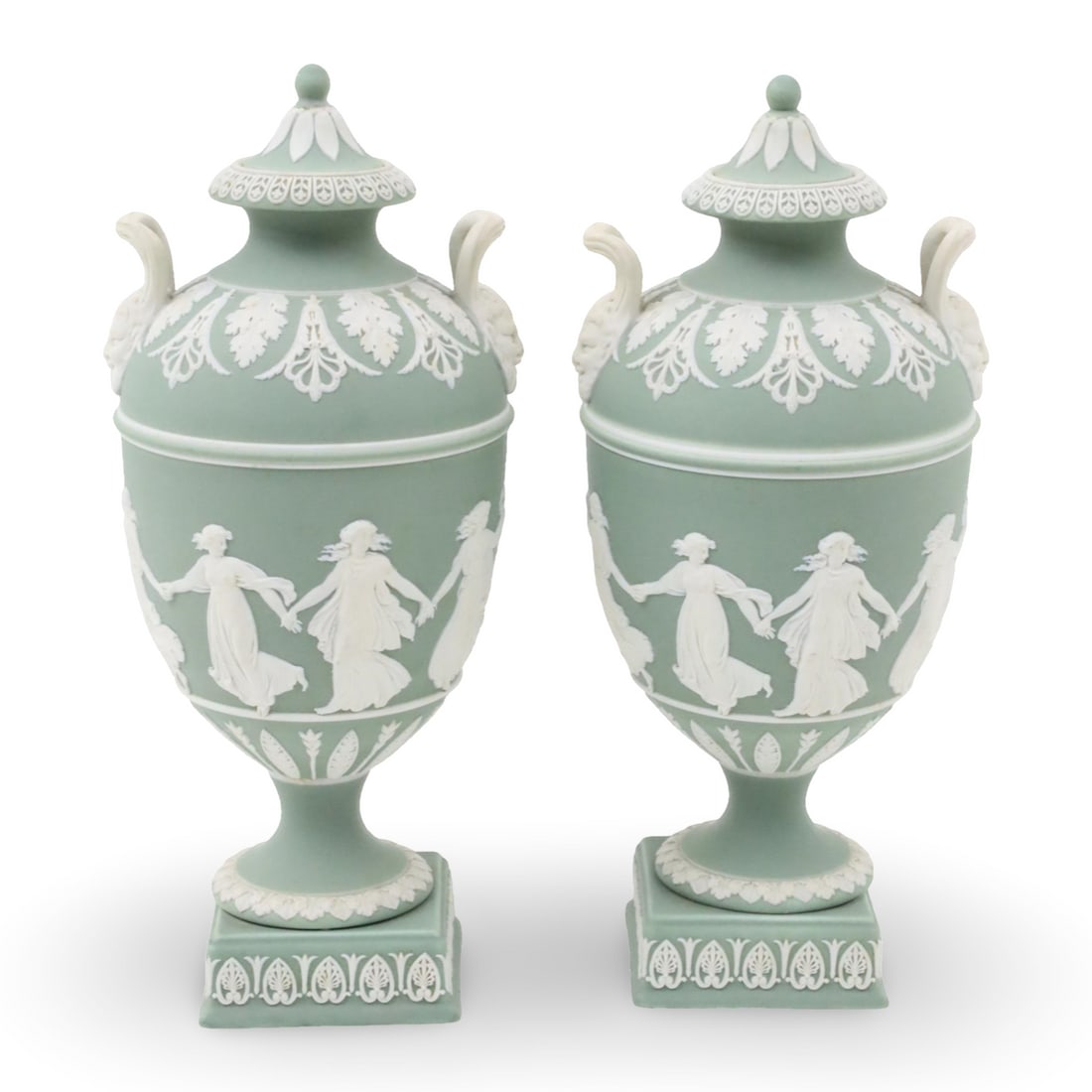PR WEDGEWOOD GREEN JASPERWARE LIDDED URNS (1 of 3)