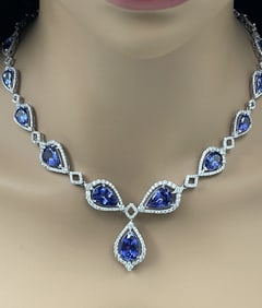 14 WHITE GOLD TANZANITE AND DIAMOND NECKLACE