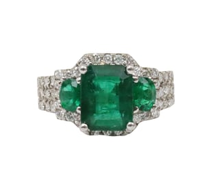 18K EMERALD AND DIAMOND RING