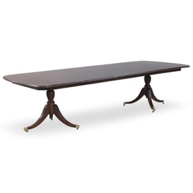 ENGLISH SHERATON STYLE MAHOGANY DINING TABLE