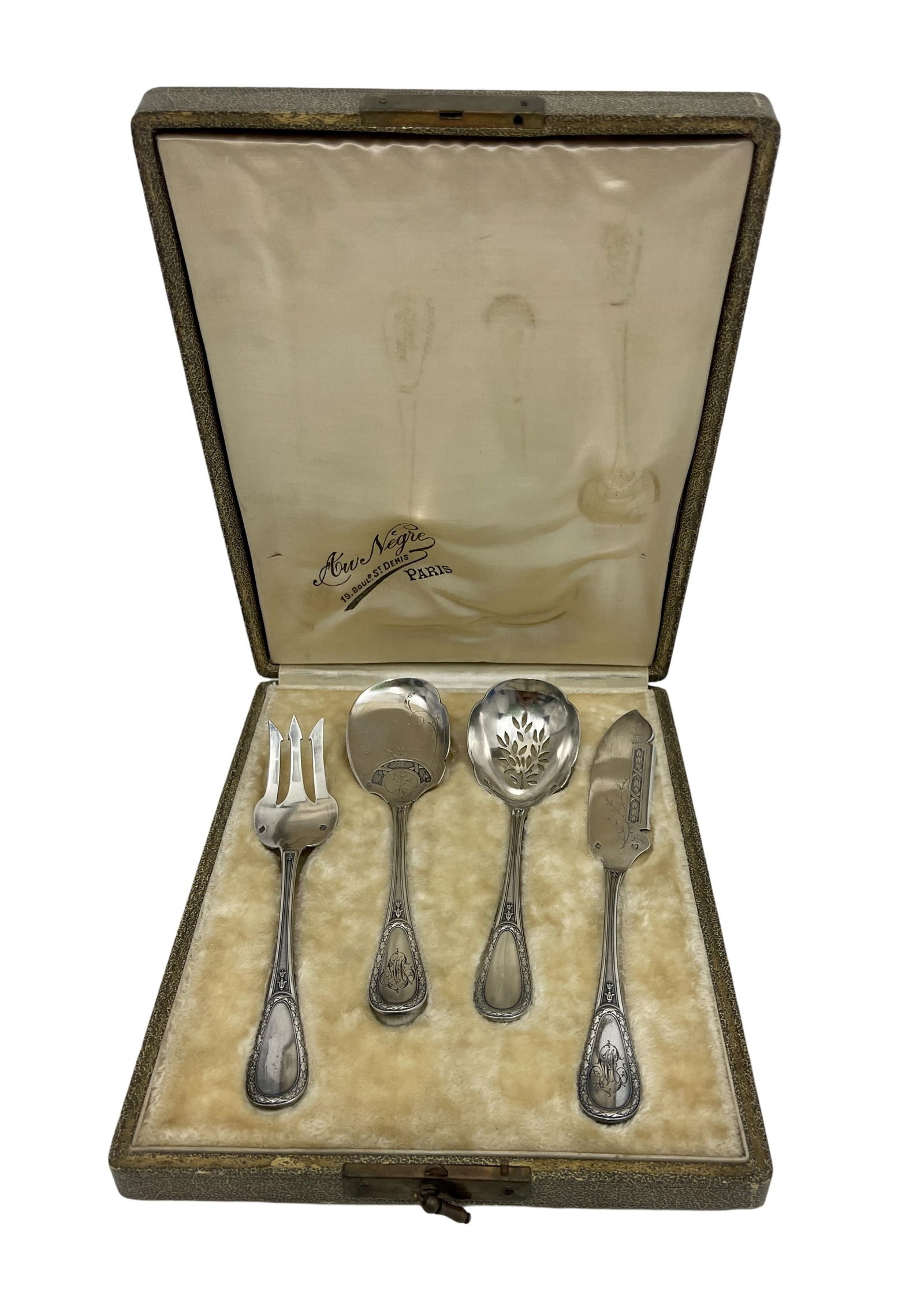 SILVER HORS D'OEUVRE SERVICE (1 of 6)