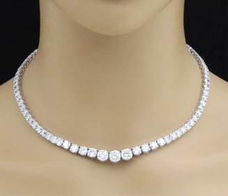 38.98 CT DIAMOND AND PLATINUM NECKLACE
