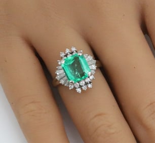 3.29CT EMERALD DIAMOND AND PLAT. RING, GIA