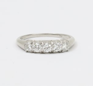 DIAMOND AND PLATINUM LADIES RING