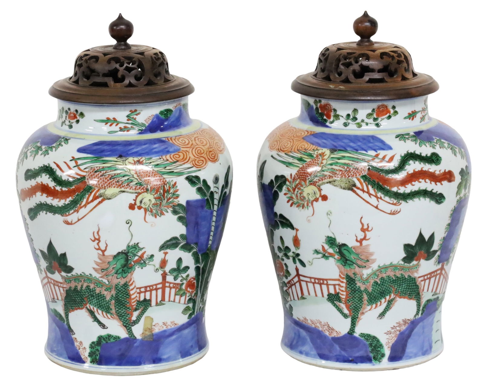 PR CHINESE WUCAI DRAGON TEMPLE JARS, KANGXI (1 of 12)
