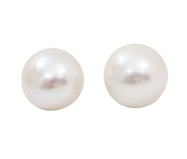 PR 15MM PEARL EARRINGS: Pair of 15mm pearl earrings with white and pink iridescence. Note: This lot requires payment by bank wire transfer