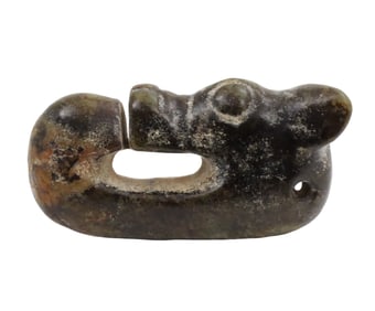 CHINESE HOGSHAN PERIOD JADE PENDANT