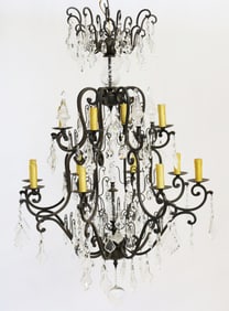 12 LIGHT CRYSTAL AND METAL CHANDELIER
