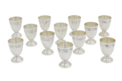 12 MEXICAN STERLING FOOTED CORDIALS, 39 T.O.W.