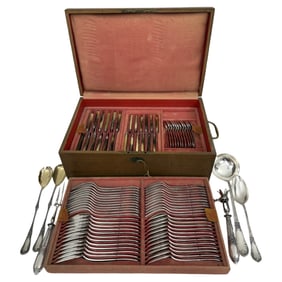 90 PC SILVERPLATE IN FITTED BOX