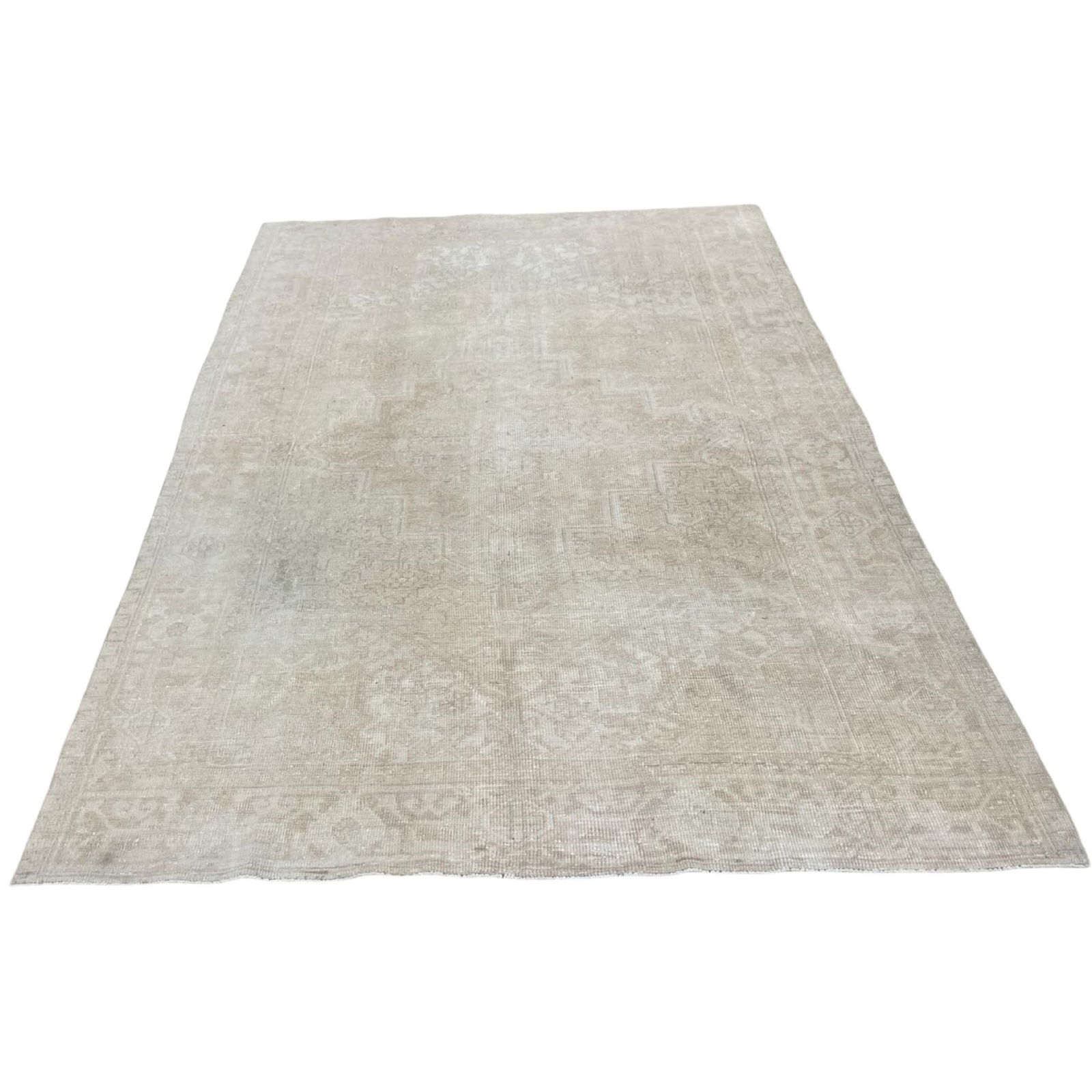 OUSHAK RUG 6'8 X 9'5 (1 of 2)