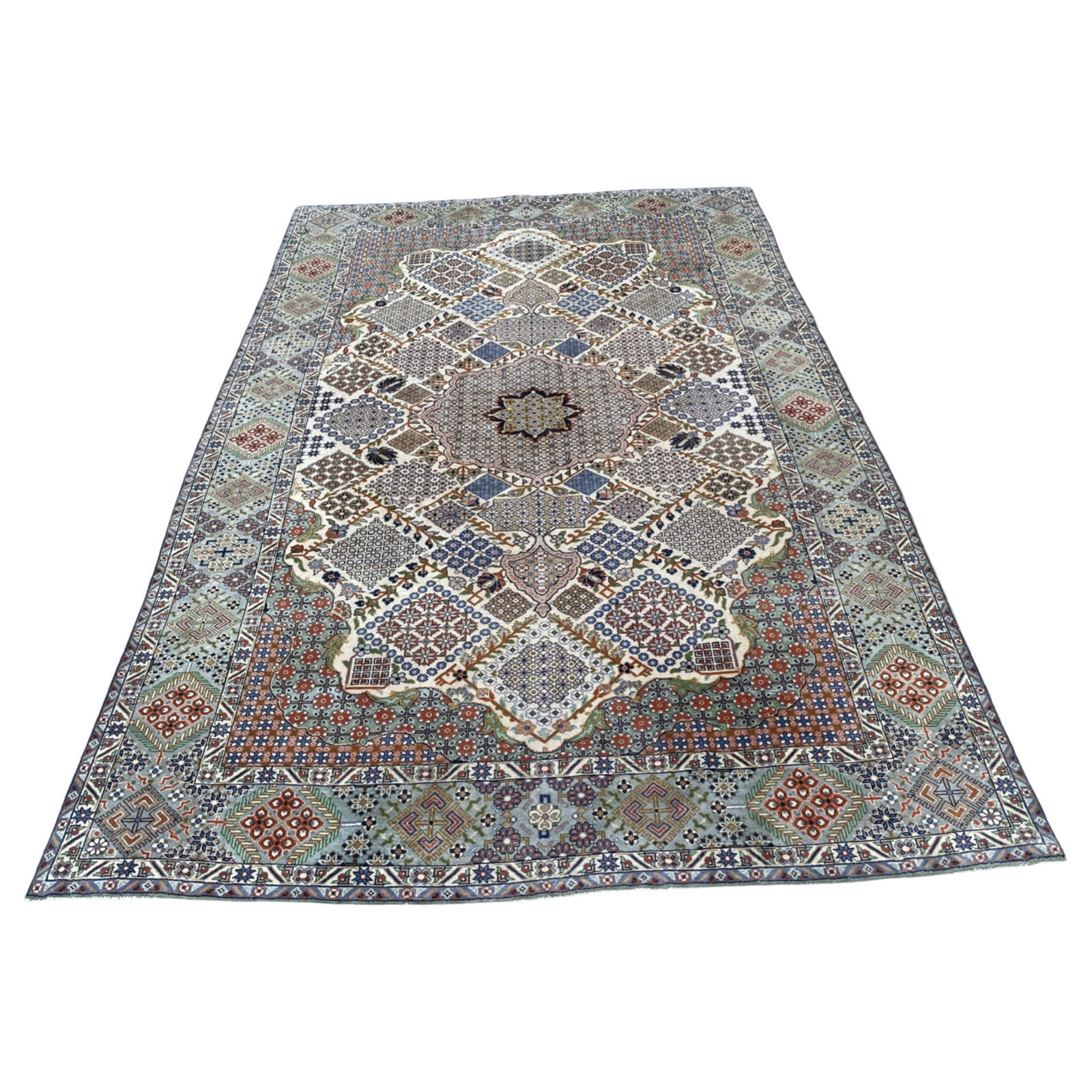 ISFAHAN RUG 9'6 X 14: Isfahan rug 9'6 x 14