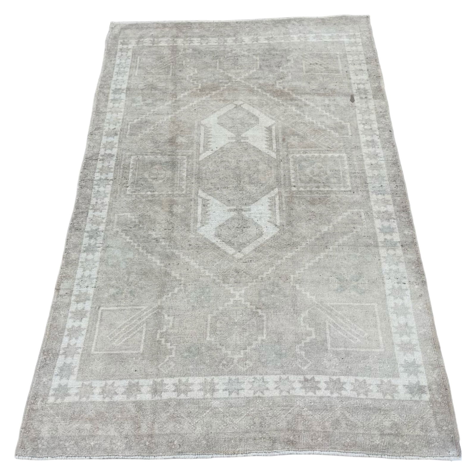 OUSHAK RUG 4'5 X 7'3: Oushak rug 4'5 x 7'3
