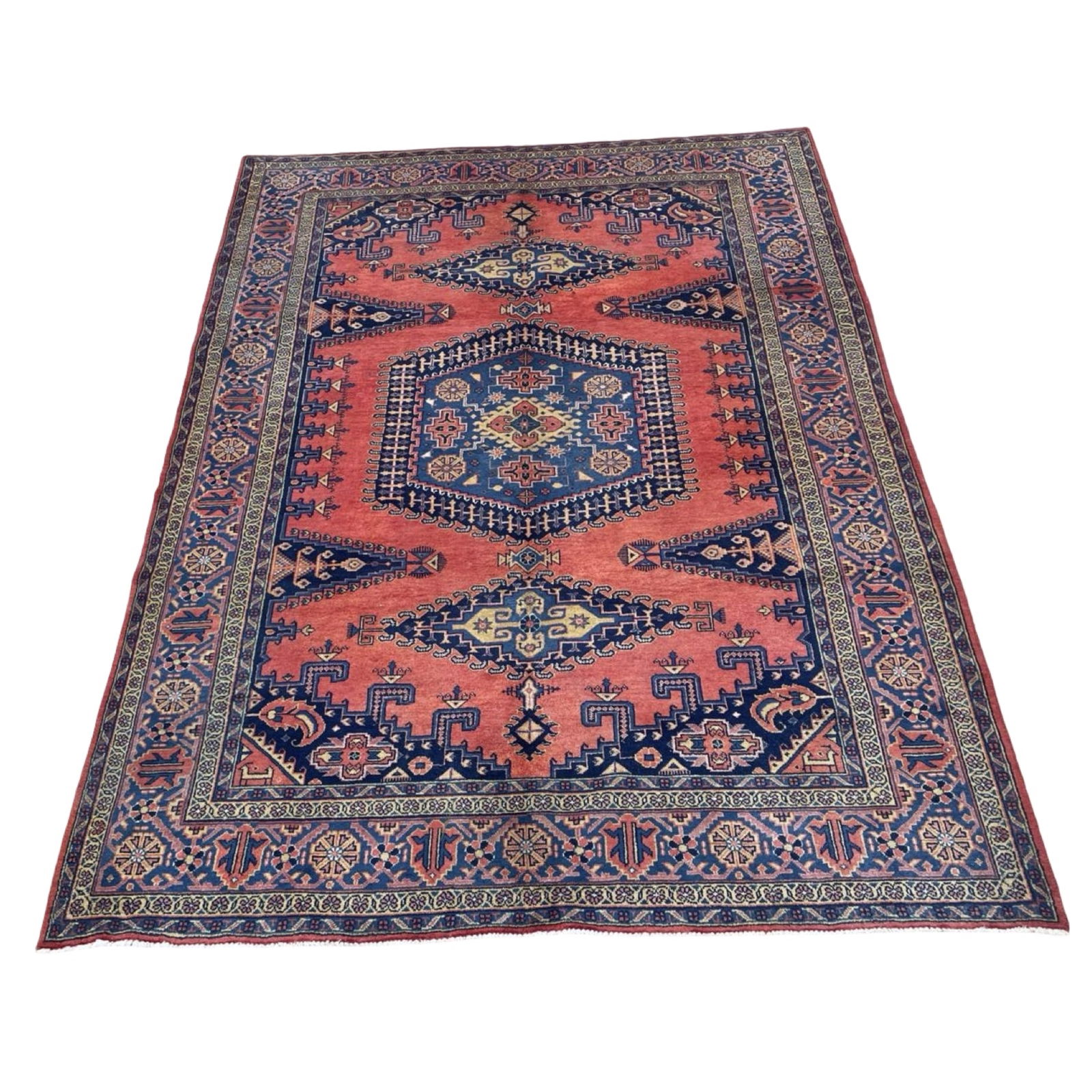 VEESE RUG 6'9 X 9'9 (1 of 3)