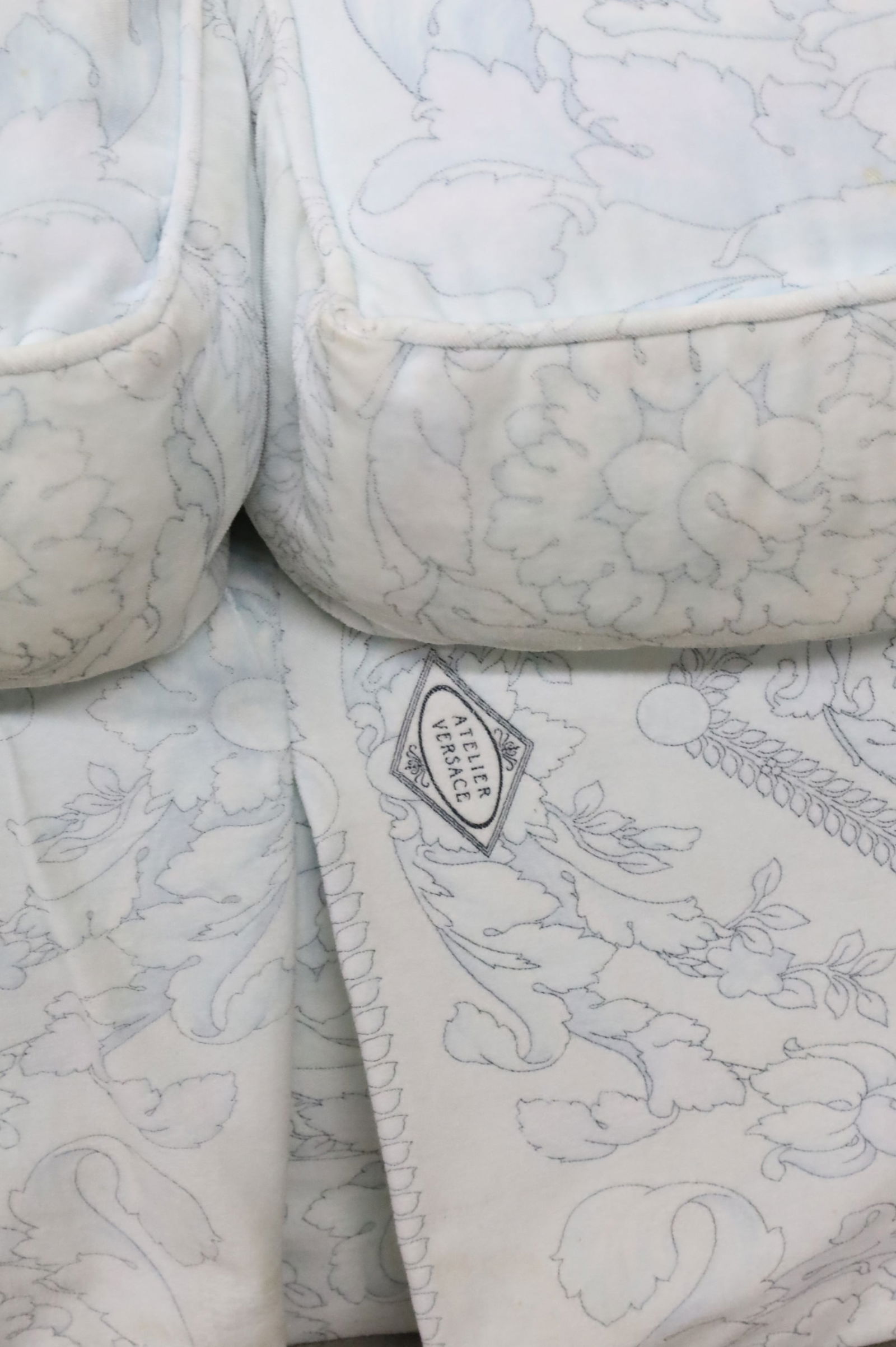 ATELIER VERSACE SOFA - 4