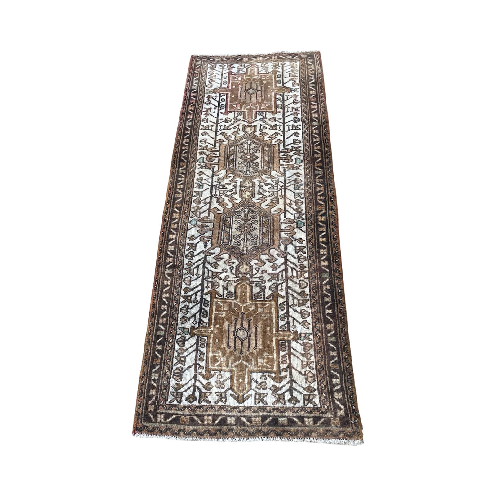 HERIZ RUG 2'6 X 6'9 (1 of 2)