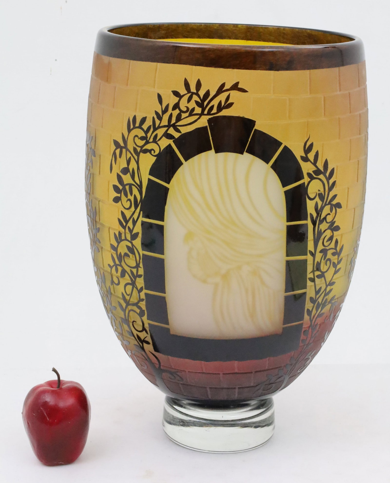 DUNCAN McCLELLAN VASE - 4