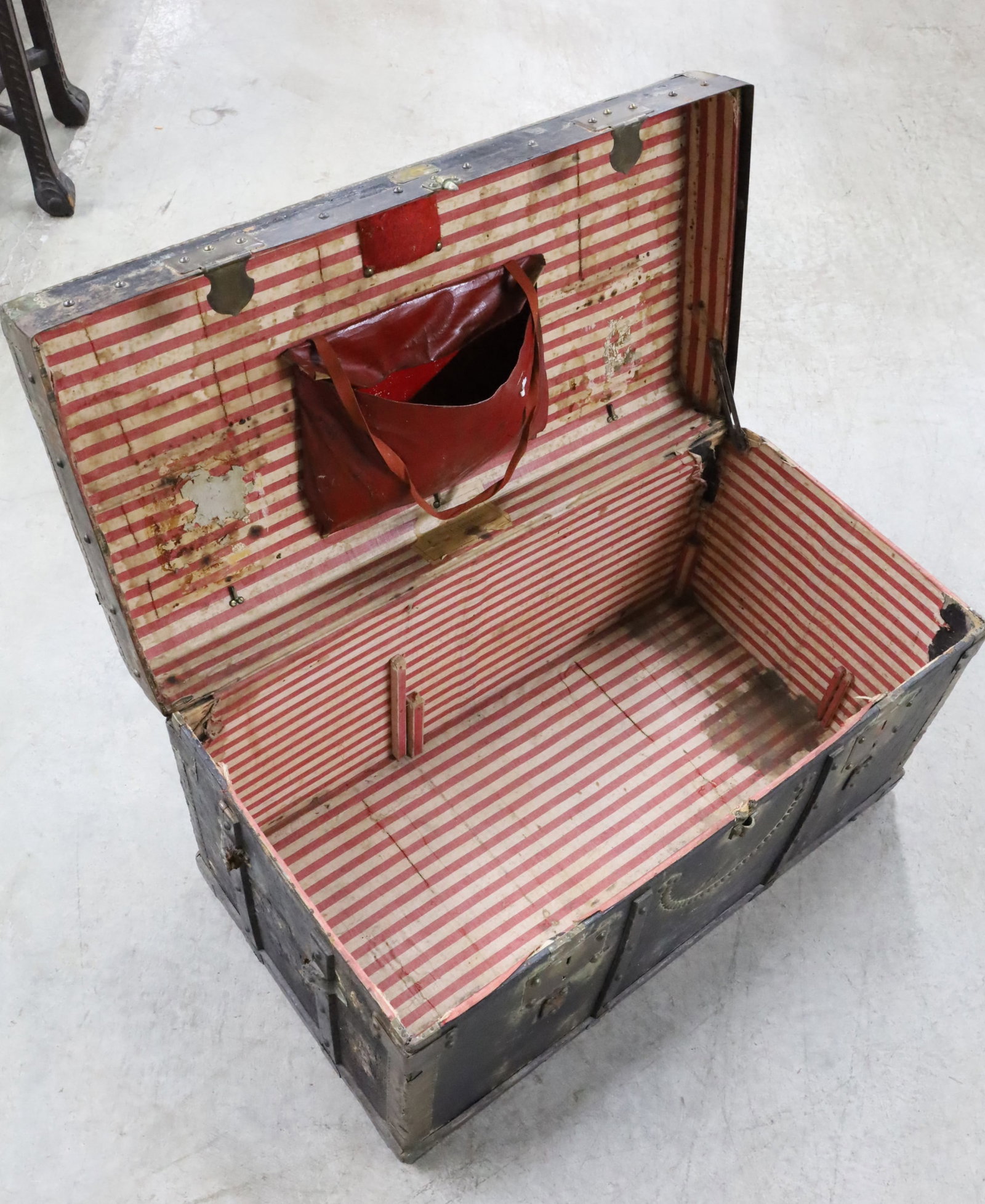 TWO ANTIQUE LEATHER STEAMER TRUNKS - 5