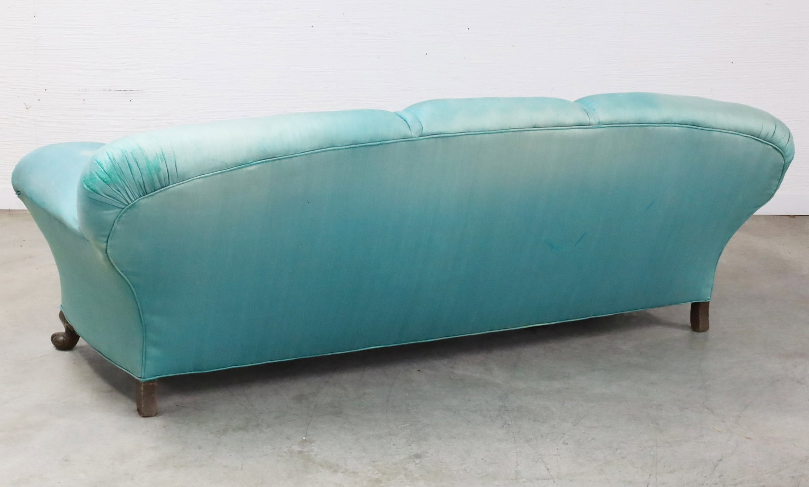 VICTORIAN ROLL ARM SOFA - 5