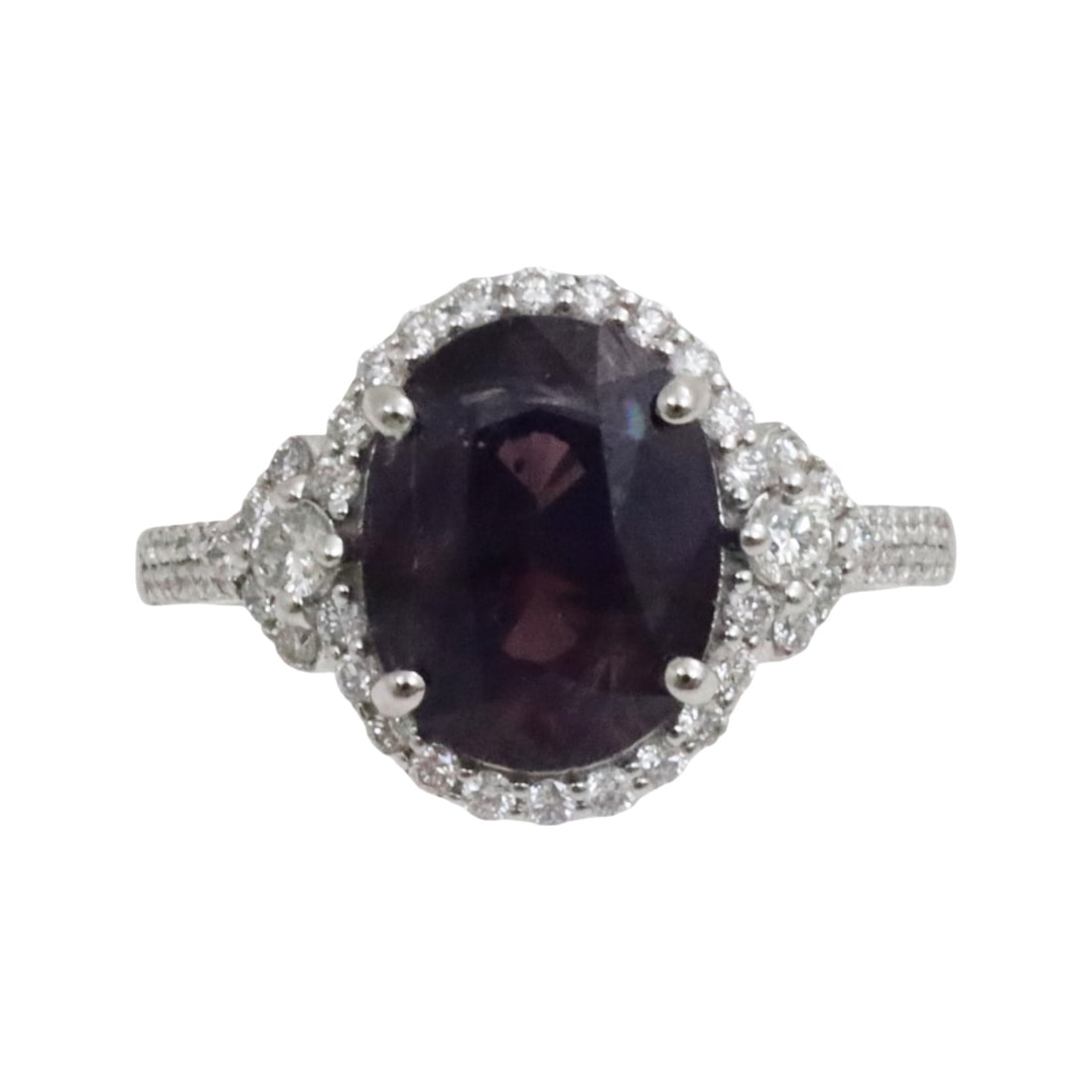 PLAT KASHMIR SAPPHIRE AND DIAMOND RING: Platinum natural kashmire sapphire and dimaond ring having 4.16ct oval brillaint sapphire and .50cts of VS1-VS2 diamonds. total weight is 6.7grams.size 6.75. Please see all photos, appraisal, and