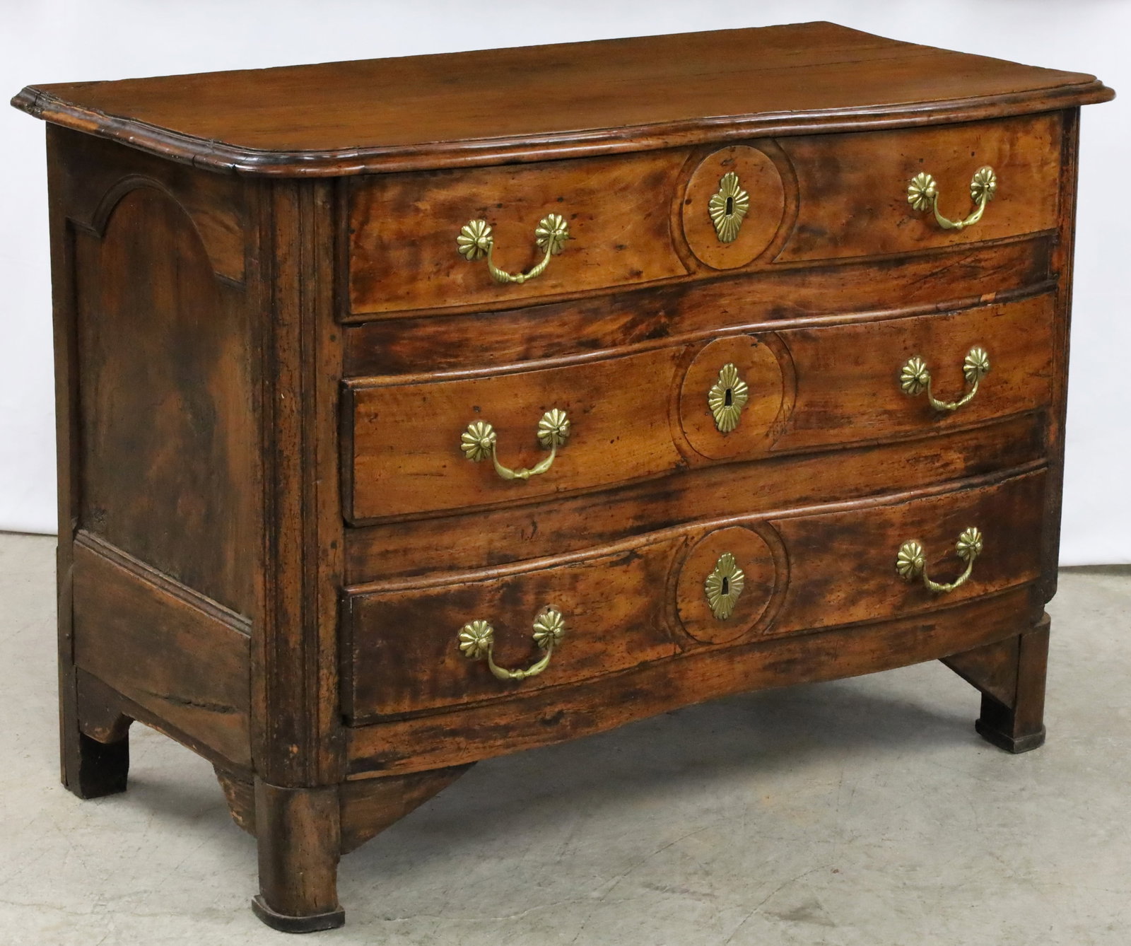 FRENCH WALNUT COMMODE, 18TH C. - 3