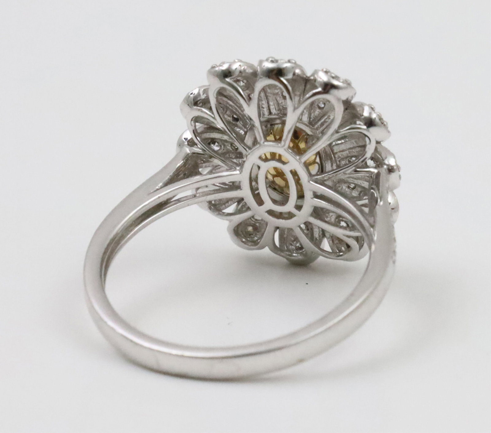 18K ALEXANDRITE AND DIAMOND RING - 5
